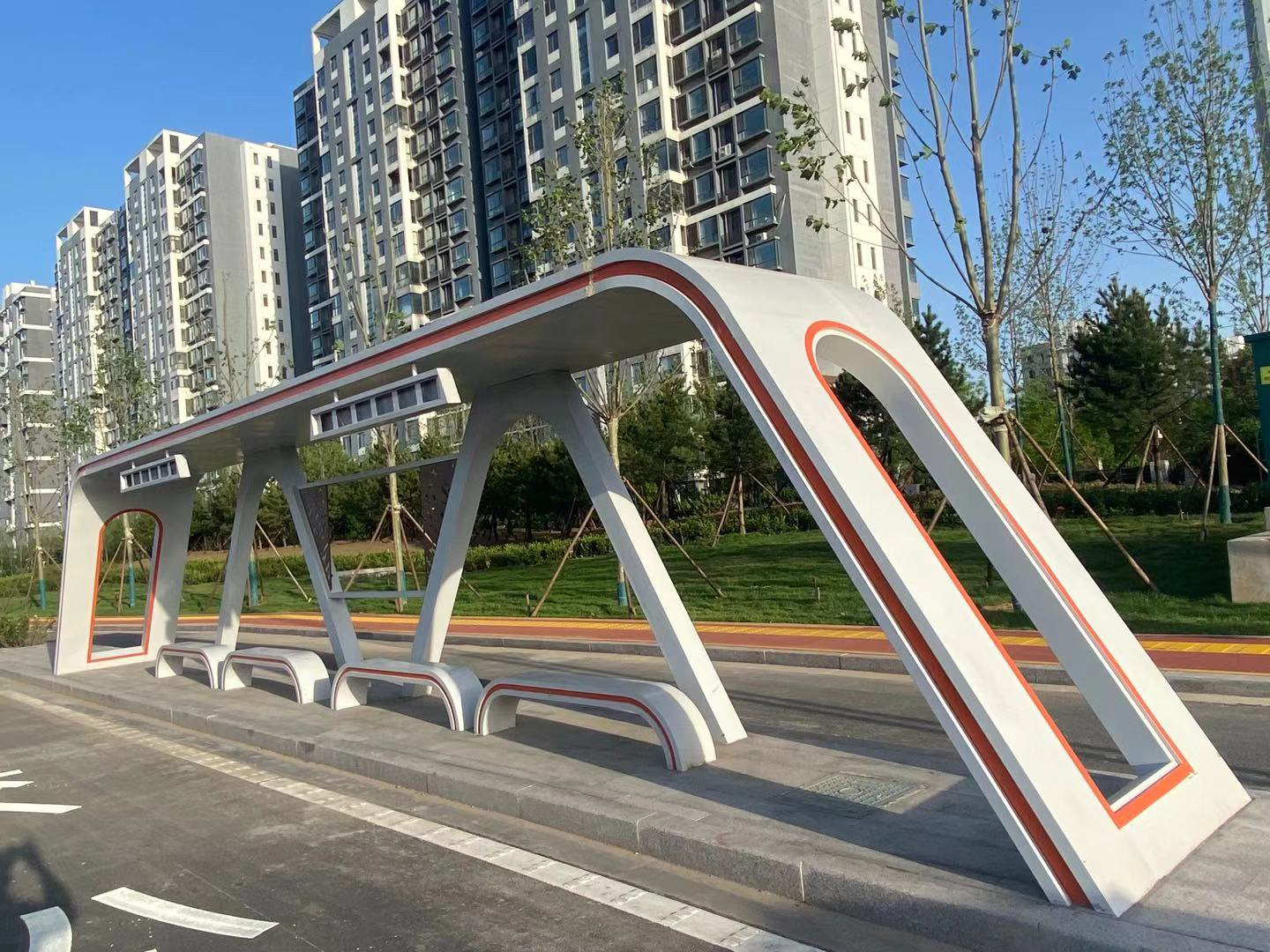 公交站臺設(shè)施的規(guī)范制造與安裝